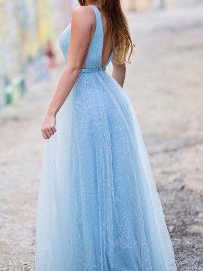 Vestido de fiesta largo de tul azul claro brillante con escote en V y corte A para adolescentes